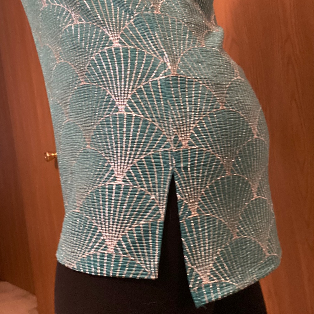 Lularoe Grace top - Picture 3 of 5